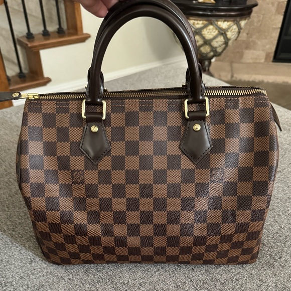 Authentic Louis Vuitton Speedy 30 - Picture 2 of 13
